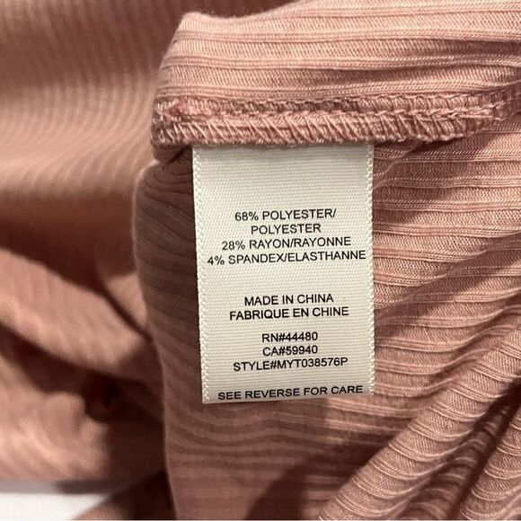 NWT LOVE, FIRE Soft Mauve Trendy Plus Size Ribbed V-Neck Lace-Up Top Size 3X - Picture 6 of 6